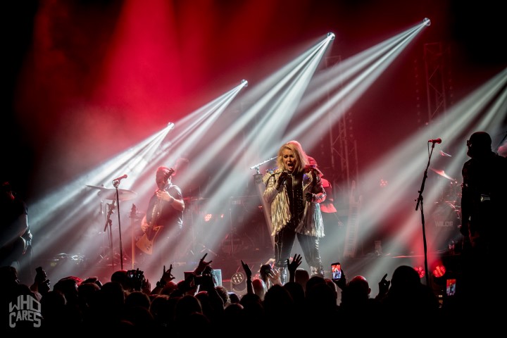Kim Wilde @ Depot Leuven, picture 31, photographed by Luc Luyten - FrontView Magazine