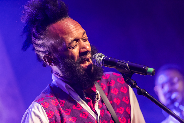 Fantastic Negrito @ De Roma, picture 1, photographed by Chris Lippens - FrontView Magazine