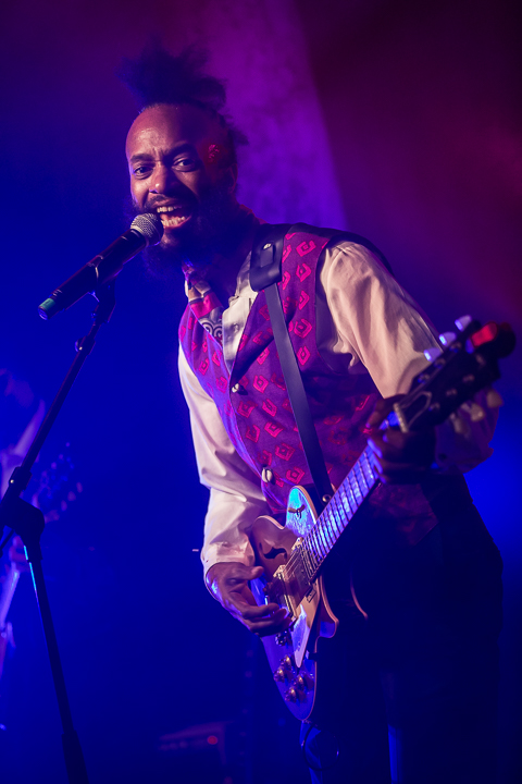 Fantastic Negrito @ De Roma, picture 8, photographed by Chris Lippens - FrontView Magazine