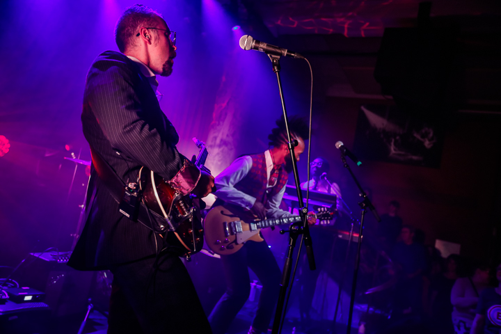 Fantastic Negrito @ De Roma, picture 18, photographed by Chris Lippens - FrontView Magazine