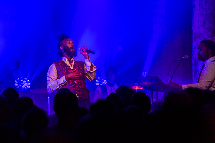 Fantastic Negrito @ De Roma, picture 24, photographed by Chris Lippens - FrontView Magazine