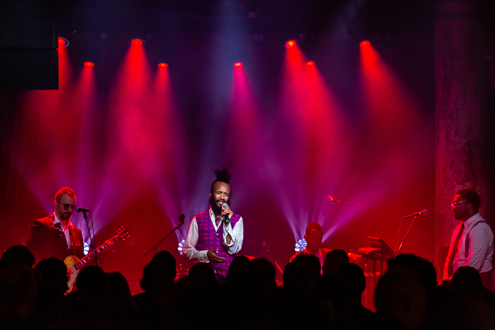 Fantastic Negrito @ De Roma, picture 26, photographed by Chris Lippens - FrontView Magazine