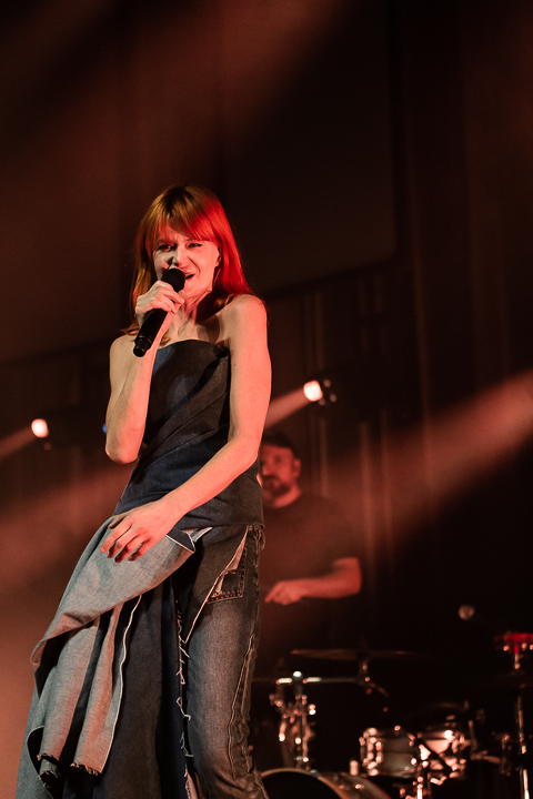 Axelle Red @ Het Depot, picture 2, photographed by Chris Lippens - FrontView Magazine