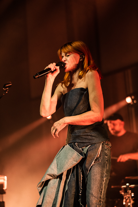 Axelle Red @ Het Depot, picture 5, photographed by Chris Lippens - FrontView Magazine