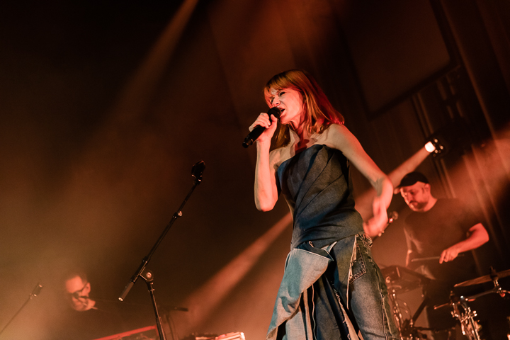 Axelle Red @ Het Depot, picture 11, photographed by Chris Lippens - FrontView Magazine