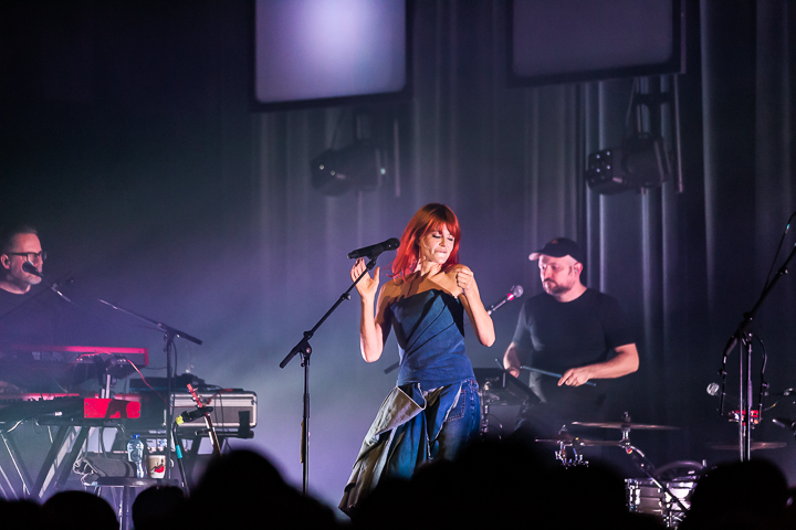 Axelle Red @ Het Depot, picture 18, photographed by Chris Lippens - FrontView Magazine