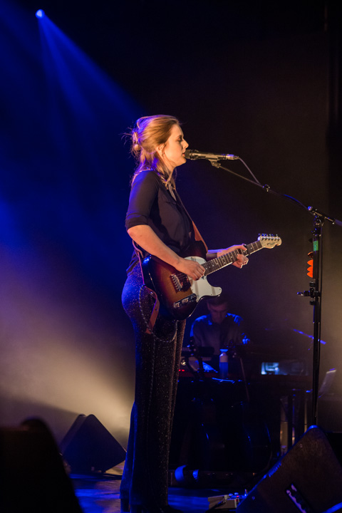 Maaike Ouboter @ Het Depot, picture 2, photographed by Dieter Boone - FrontView Magazine