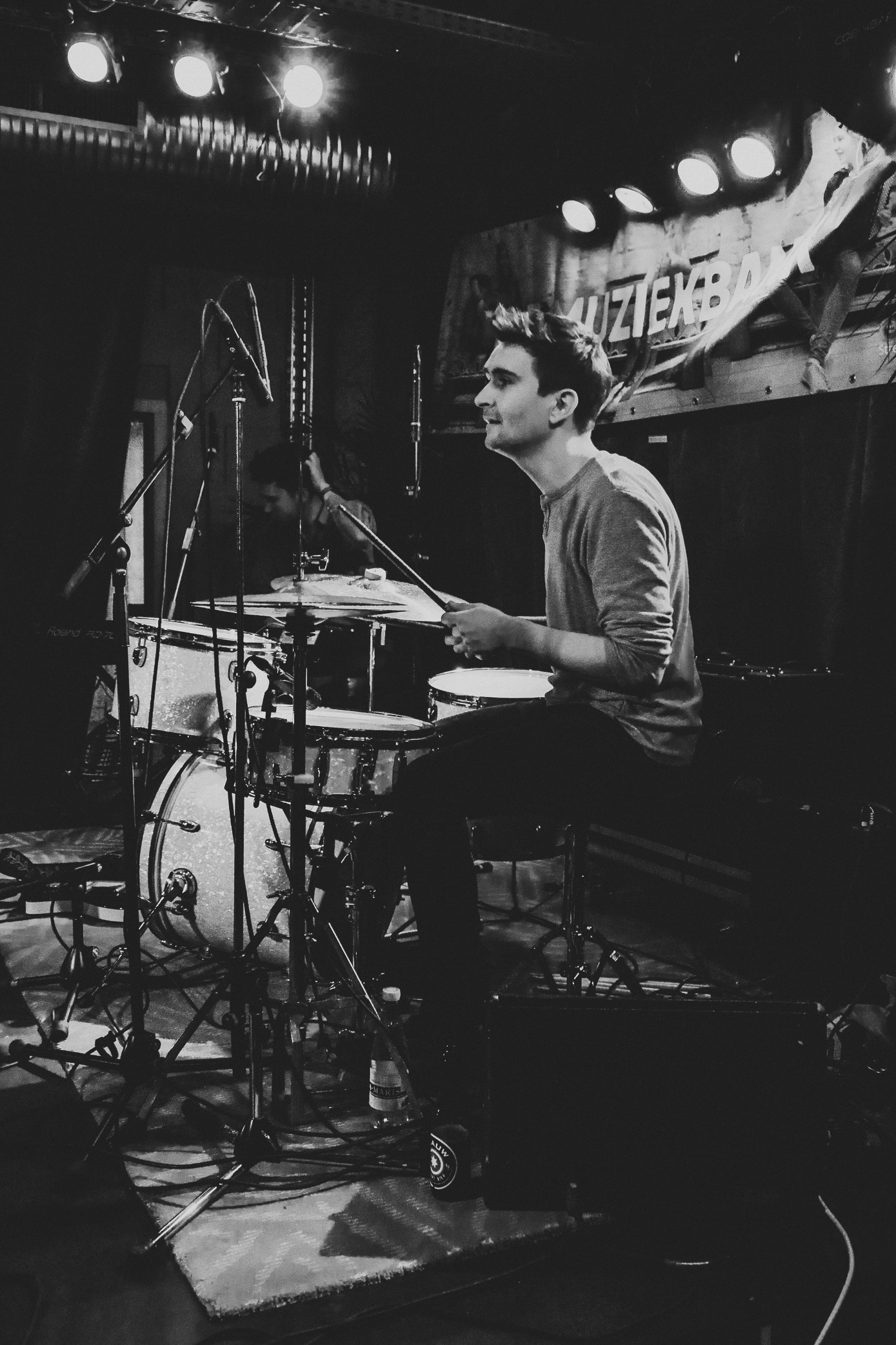 Jonezy @ Warmste avond in Pand A, picture 5, photographed by Ruben Vandeweijer - FrontView Magazine