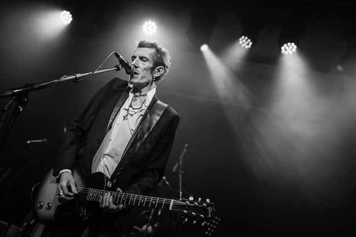 Willy Willy and The Voodoo Band @ De Casino, picture 5, photographed by Danny Wagemans - FrontView Magazine
