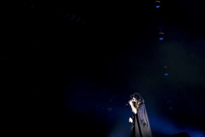 Hooverphonic @ Lotto arena, picture 2, photographed by Frank Lambrechts - FrontView Magazine
