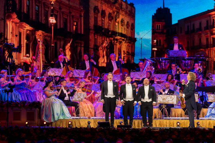 André Rieu @ Sportpaleis Antwerpen, foto 6, foto's door Tim Delmoitie - FrontView Magazine