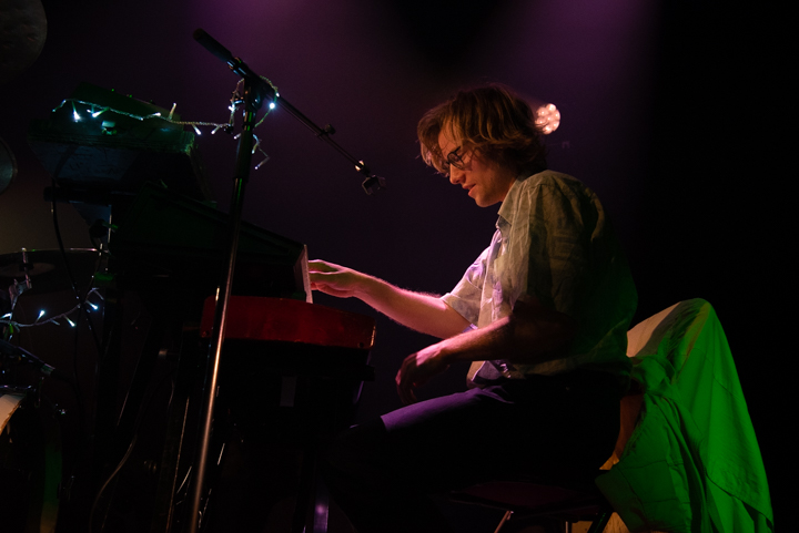 Beraadgeslagen (& Bert Cools) @ De Roma, picture 14, photographed by Myra Segers - FrontView Magazine