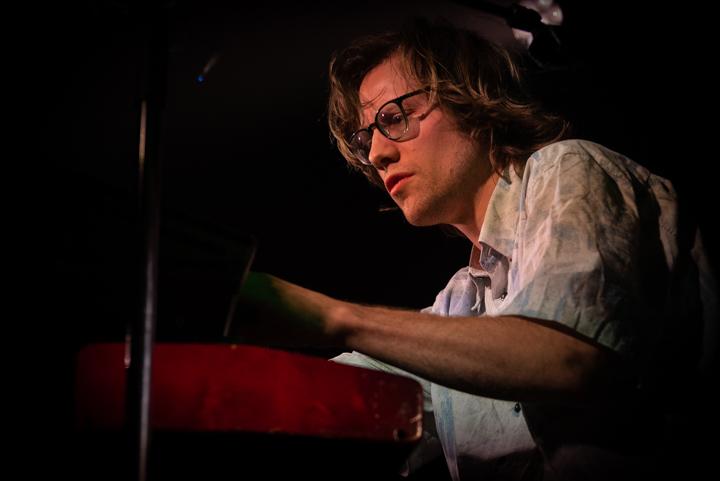 Beraadgeslagen (& Bert Cools) @ De Roma, picture 16, photographed by Myra Segers - FrontView Magazine