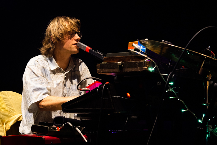 Beraadgeslagen (& Bert Cools) @ De Roma, picture 28, photographed by Myra Segers - FrontView Magazine