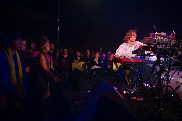 Beraadgeslagen (& Bert Cools) @ De Roma, picture 33, photographed by Myra Segers - FrontView Magazine