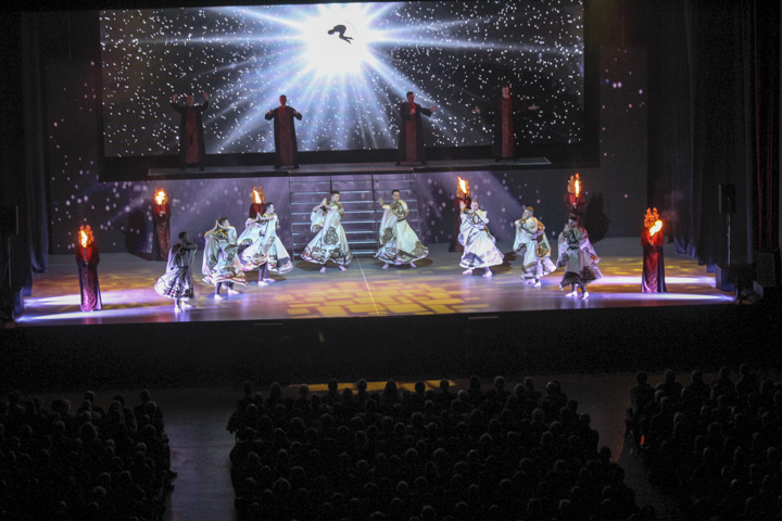 Flatley- Lord of the dance-Dangerous Games @ Ethias Theater, picture 1, photographed by Hilde  Hermans - FrontView Magazine