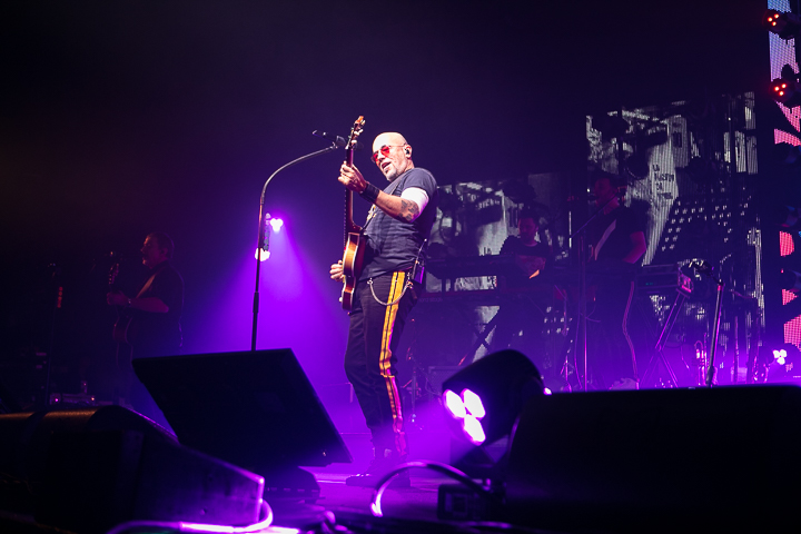 Pascal Obispo @ L'Aéronef Lille, picture 15, photographed by Anais Callens - FrontView Magazine