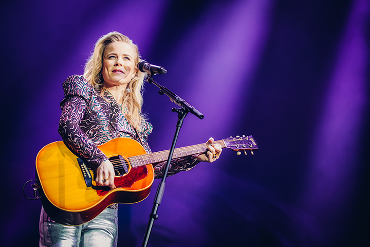 Ilse DeLange @ Ziggo Dome, foto 1, foto's door Elke Briers - FrontView Magazine