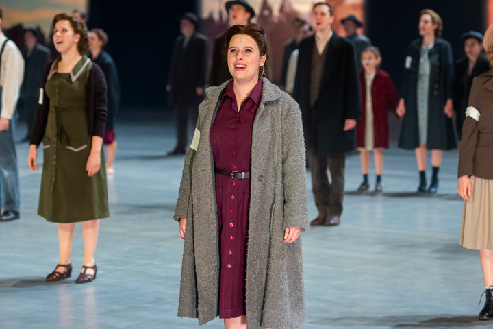 Première Laura Tesoro in 40-45 @ Studio 100 Pop-up Theater, picture 1, photographed by Goele Bormans - FrontView Magazine