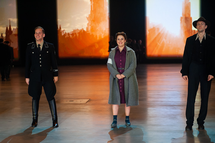 Première Laura Tesoro in 40-45 @ Studio 100 Pop-up Theater, picture 4, photographed by Goele Bormans - FrontView Magazine
