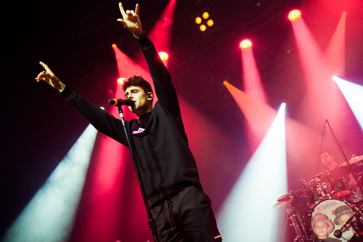 Jack and Jack @ Salle La Madeleine, picture 21, photographed by Tom Stessens - FrontView Magazine