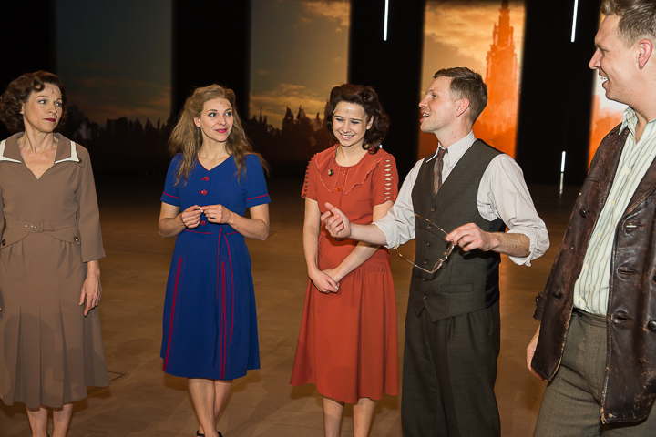 Schoolvoorstelling 40-45 @ Studio 100 Pop-Up Theater, foto 18, foto's door Marc Verdonck - FrontView Magazine