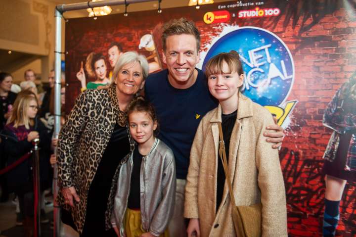 Rode loper & fotomoment première Troep @ Plopsa Theater De Panne, foto 8, foto's door Goele Bormans - FrontView Magazine