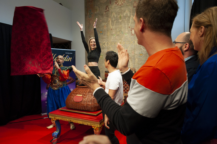 Persconferentie Aladdin @ Ashtari Oriental Carpets, picture 23, photographed by Sandra Van Watermeulen - FrontView Magazine
