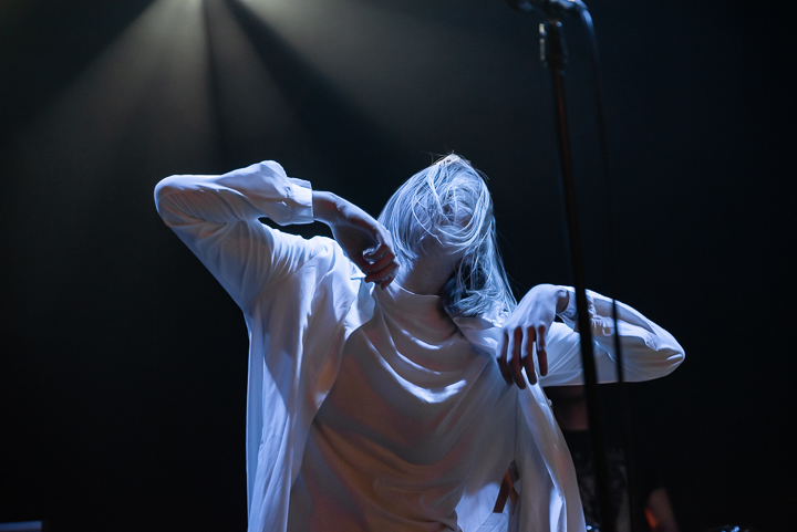 Whispering Sons @ cactus Muziekcentrum Brugge, picture 4, photographed by Diëgo De Buck - FrontView Magazine