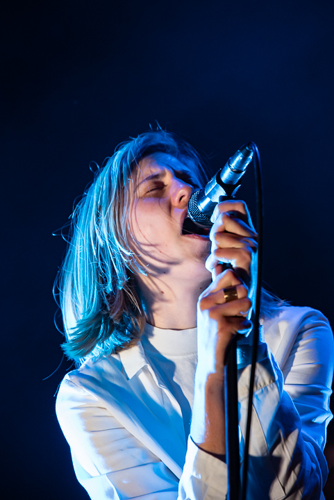 Whispering Sons @ cactus Muziekcentrum Brugge, picture 7, photographed by Diëgo De Buck - FrontView Magazine