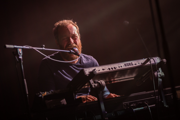 Mauger @ Vooruit, picture 1, photographed by Chris Lippens - FrontView Magazine