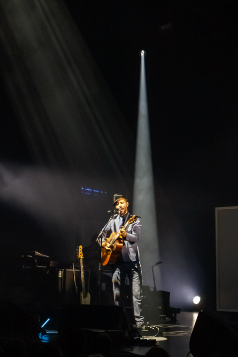 Charlie Winston @ Koninklijk Circus, picture 6, photographed by Alex Wyckmans - FrontView Magazine