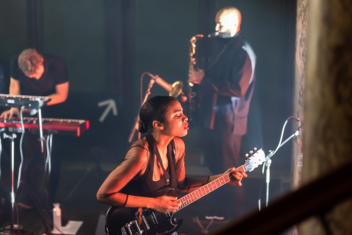 Adia Victoria - The Dope Queen Tour @ De Roma, picture 25, photographed by Christian Kwa - FrontView Magazine