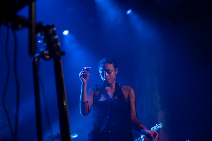 Adia Victoria - The Dope Queen Tour @ De Roma, picture 31, photographed by Christian Kwa - FrontView Magazine