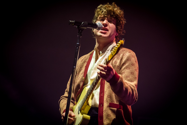 The Kooks @ Lotto Arena Antwerpen, foto 1, foto's door Tim Delmoitie - FrontView Magazine