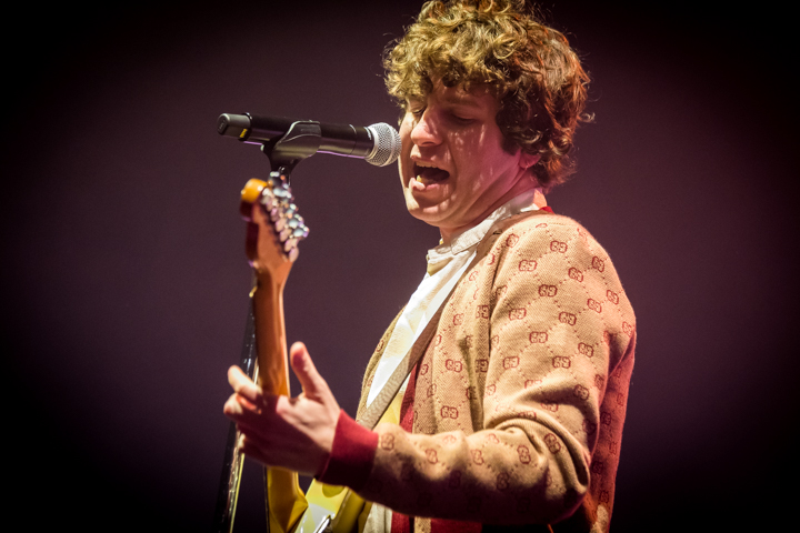 The Kooks @ Lotto Arena Antwerpen, foto 10, foto's door Tim Delmoitie - FrontView Magazine