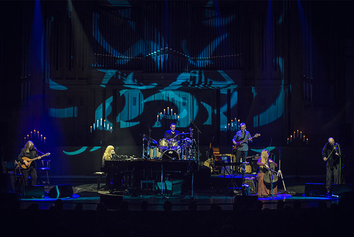 Loreena McKennitt @ Bozar, picture 5, photographed by Jef Peeters - FrontView Magazine