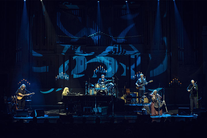 Loreena McKennitt @ Bozar, picture 8, photographed by Jef Peeters - FrontView Magazine