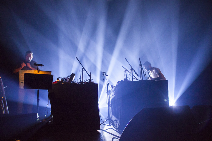 BRDCST @ AB Brussel, picture 2, photographed by Hilde  Hermans - FrontView Magazine