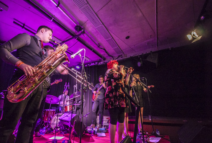 Cool presents Hannah Williams & The Affirmations @ Depot Leuven, picture 2, photographed by Hilde  Hermans - FrontView Magazine