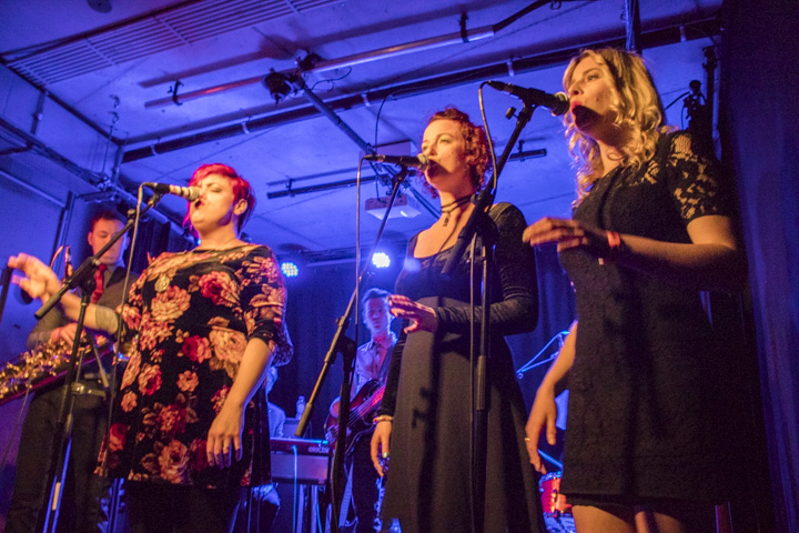 Cool presents Hannah Williams & The Affirmations @ Depot Leuven, picture 7, photographed by Hilde  Hermans - FrontView Magazine