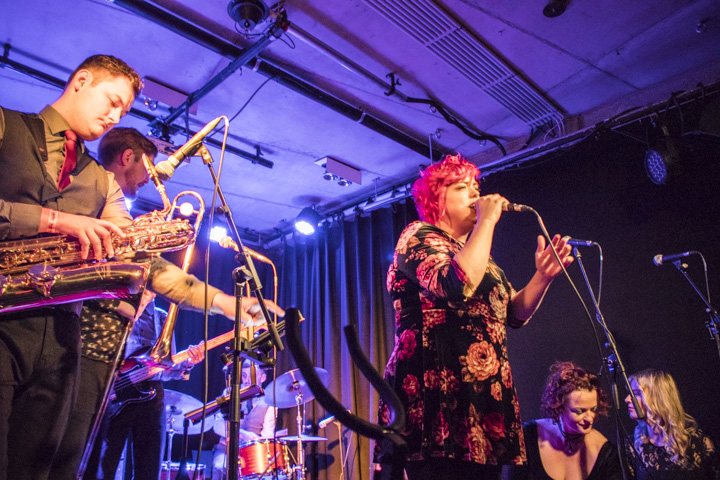 Cool presents Hannah Williams & The Affirmations @ Depot Leuven, picture 35, photographed by Hilde  Hermans - FrontView Magazine