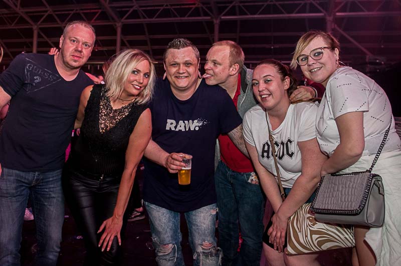 Sfeerbeelden @ I love the 90's, foto 20, foto's door Gert Daemen - FrontView Magazine