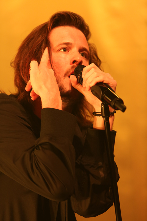Bazart @ Ancienne Belgique, picture 6, photographed by Pascal Liagre - FrontView Magazine
