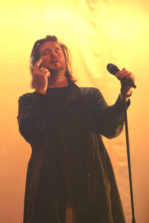 Bazart @ Ancienne Belgique, picture 8, photographed by Pascal Liagre - FrontView Magazine