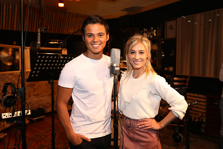Cast Musical Aladdin neemt Full cd op @ opnamestudio Record Office, picture 5, photographed by dirk janssens - FrontView Magazine