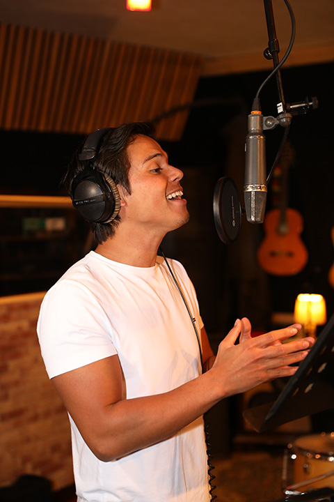 Cast Musical Aladdin neemt Full cd op @ opnamestudio Record Office, picture 8, photographed by dirk janssens - FrontView Magazine