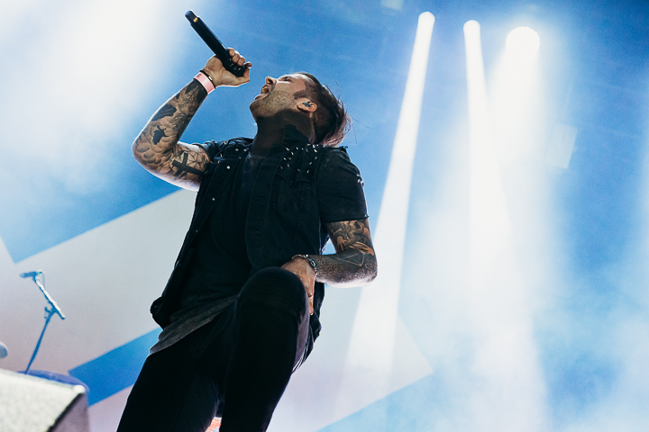 Eskimo Callboy @ Groezrock 2019, picture 3, photographed by Dorien Goetschalckx - FrontView Magazine