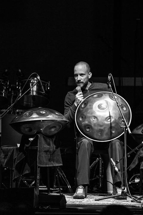 Dead Can Dance @ Cirque Royal, picture 1, photographed by Raf Degeest - FrontView Magazine