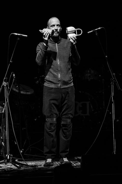Dead Can Dance @ Cirque Royal, picture 5, photographed by Raf Degeest - FrontView Magazine